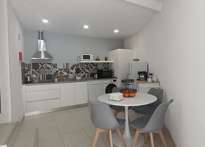 Semesterbostad Casa Fonte Do Meio